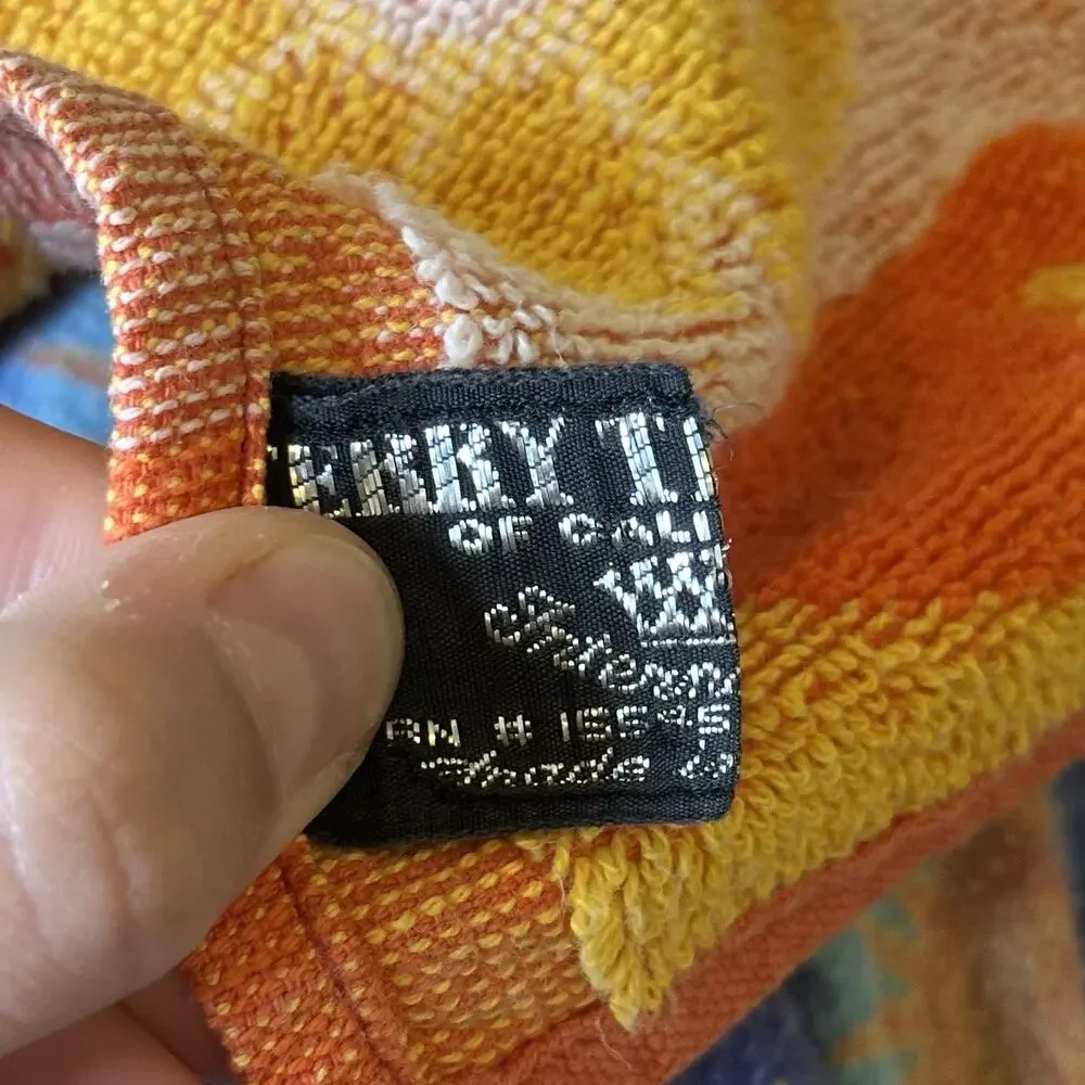 Vintage 70s Terry Treasure California Mod Floral Orange daisy beach bath towel
